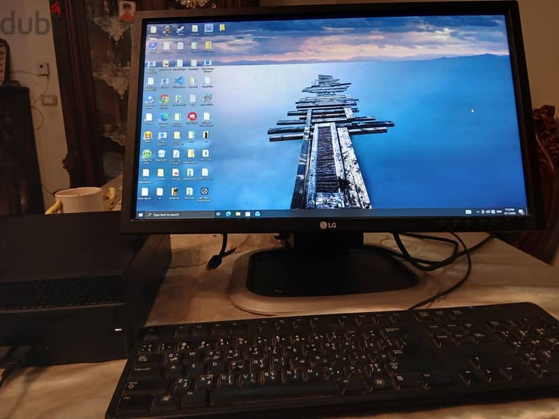 Computer Desktop 2