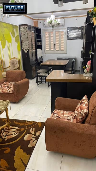 Furnished 160 sqm apartment in Al-Mahkama Square in Heliopolis
