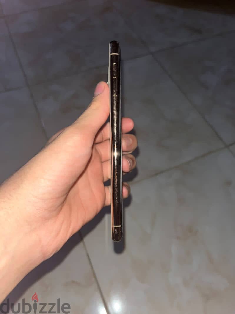 Apple - iPhone 11 Pro Max 1