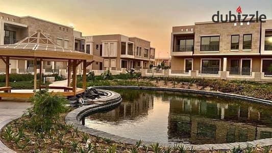 عيش بخصوصيه كامله دايركت ع اللاجون و عاين النهارده فيلا توين هاوس كاملة التشطيب ف تاج سيتي بجوار سوان ليك الرحاب بالقرب من مفيدا سوديك