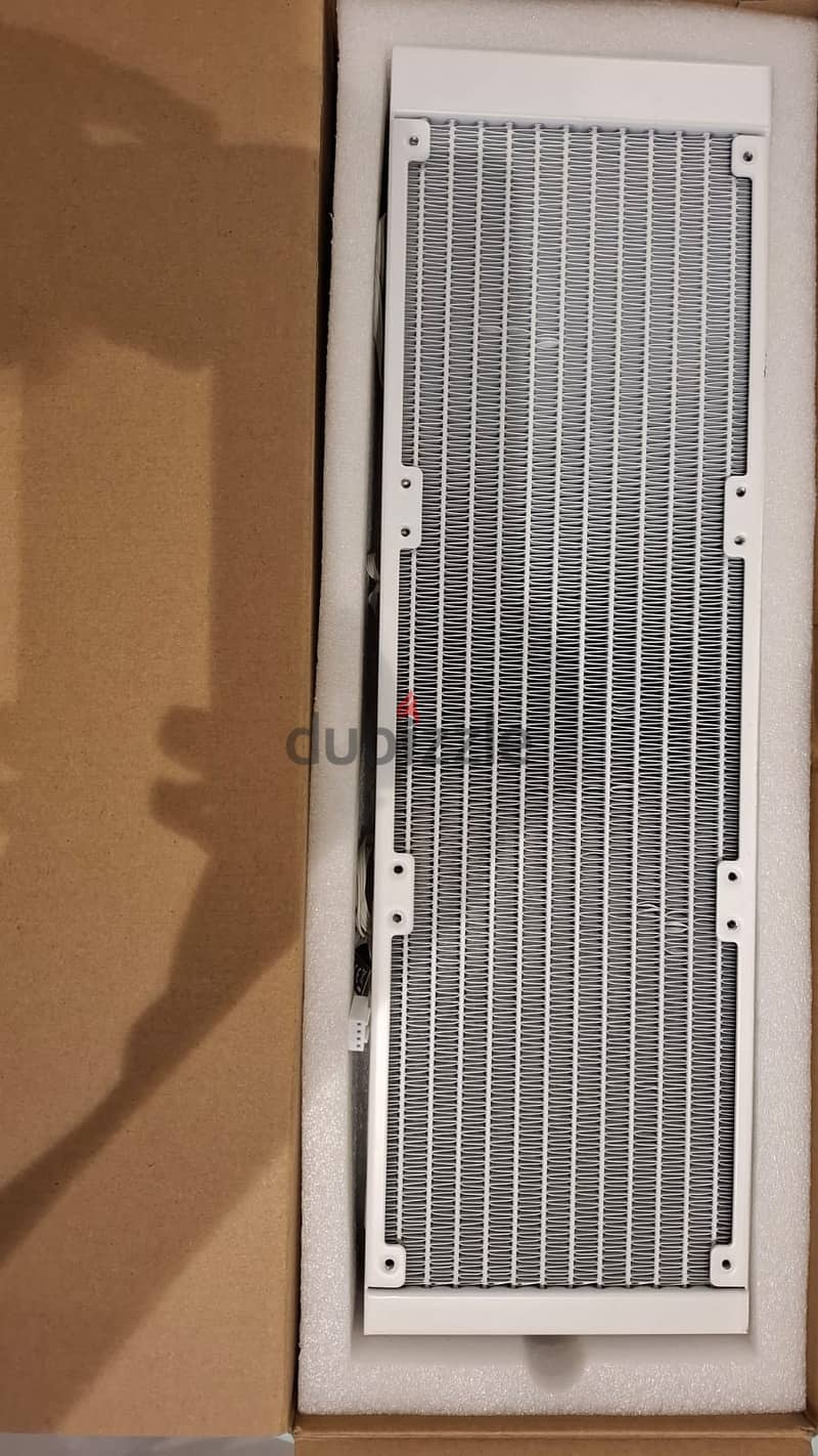 DeepCool LM360 WH 360mm AIO Liquid Cooler with LCD – White 1