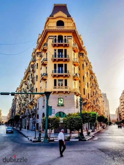 وسط البلد بموقع استثنائي تجاري 1750 م  5 ادوار عمارة تصلح بوتيك أوتيل وفندق