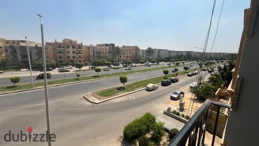 شقة للبيع 240م فى الحى الخامس الشيخ زايد موقع مميز جدا قريب للخدمات Apartment For Sale - 5th District El Sheikh Zayed