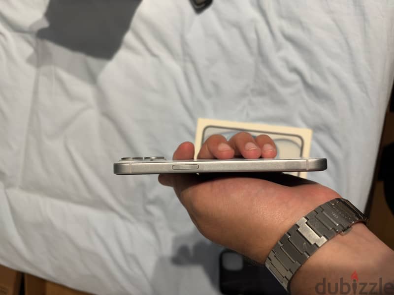 Apple - iPhone 15 2