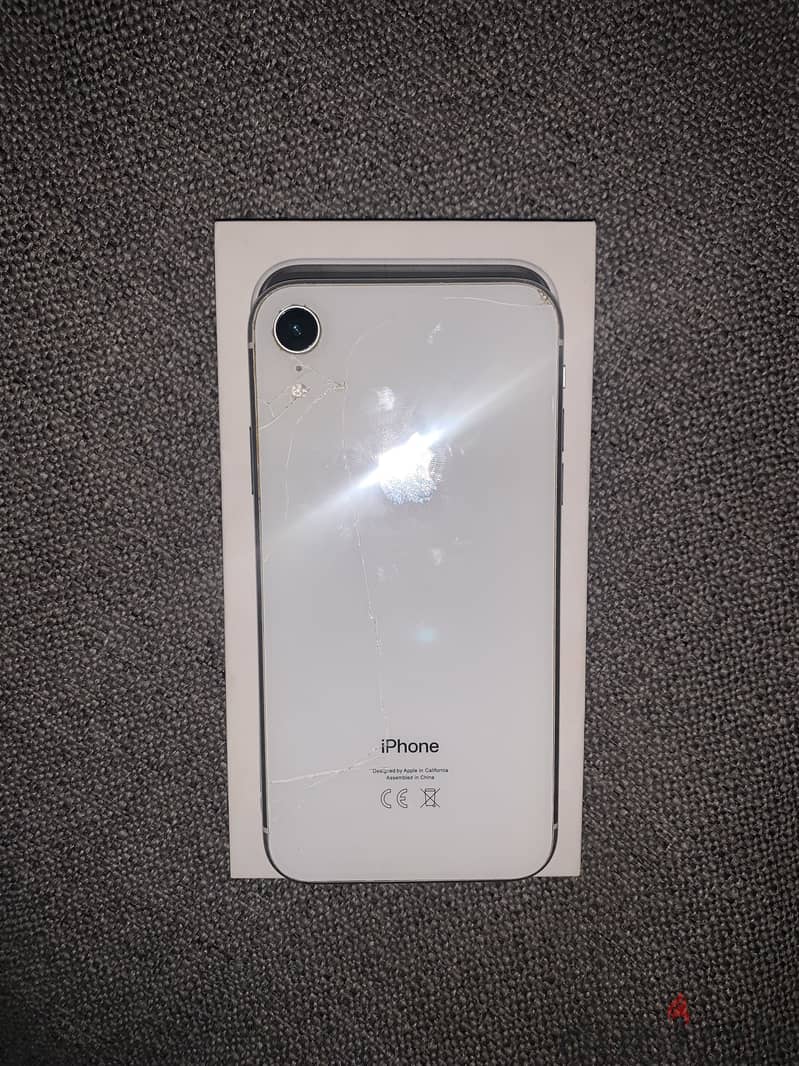Apple - iPhone XR 3