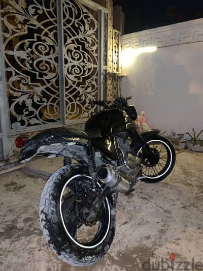 v max