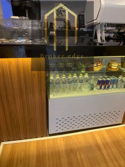 Shop for rent on Al-Horreya Main Street next to Al-Masah Park, area 80 meters