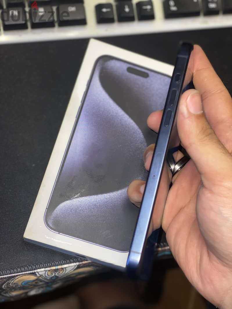 iPhone 15 Pro Max 256GB 4