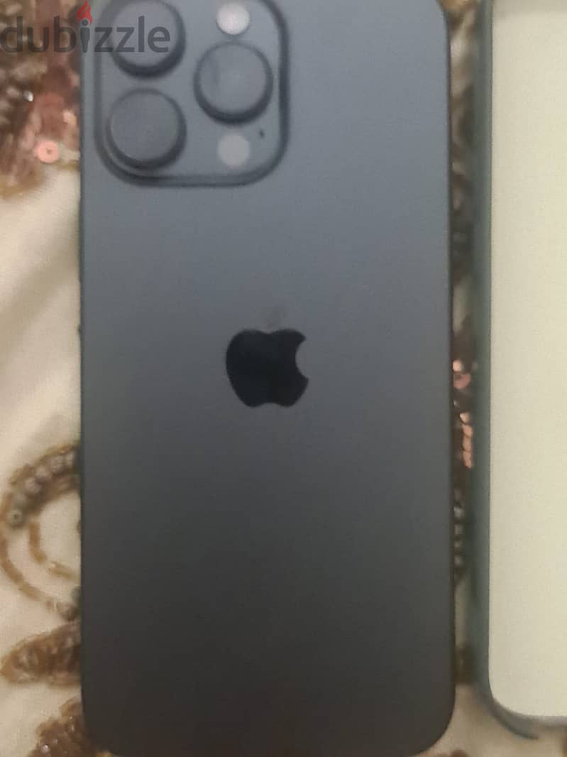 Apple - iPhone 16 Pro Max 3