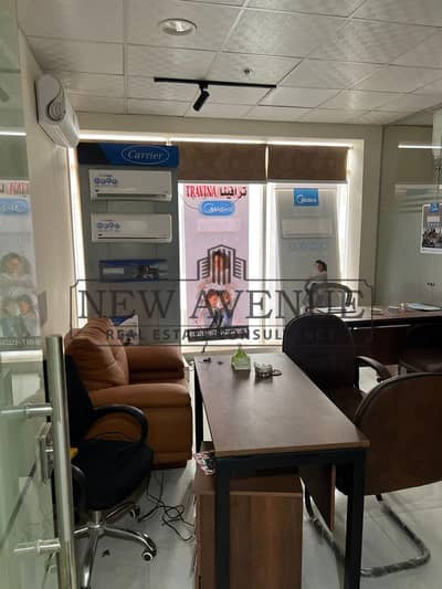 مكتب إداري 50متر متشطب بالكامل للإيجار في Aya Mall El Banafseg New Cairo