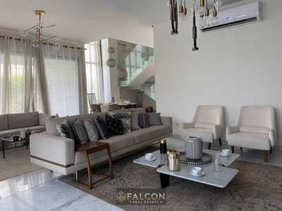 شقه دوبلكس 4 غرف بجاردن تشطيب VIP استلام فوري لوكيشن مميز بجوار Madinaty . Mountain View iCity New Cairo . Sarai .