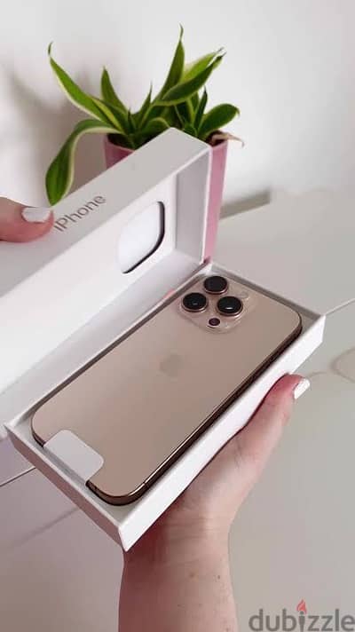 Apple - iPhone 16 Pro Max