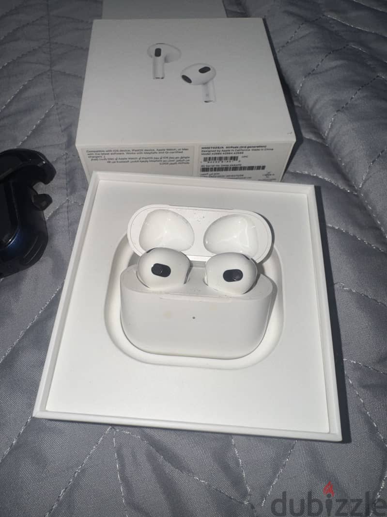 Airpods 3 with magsafe charging case 1