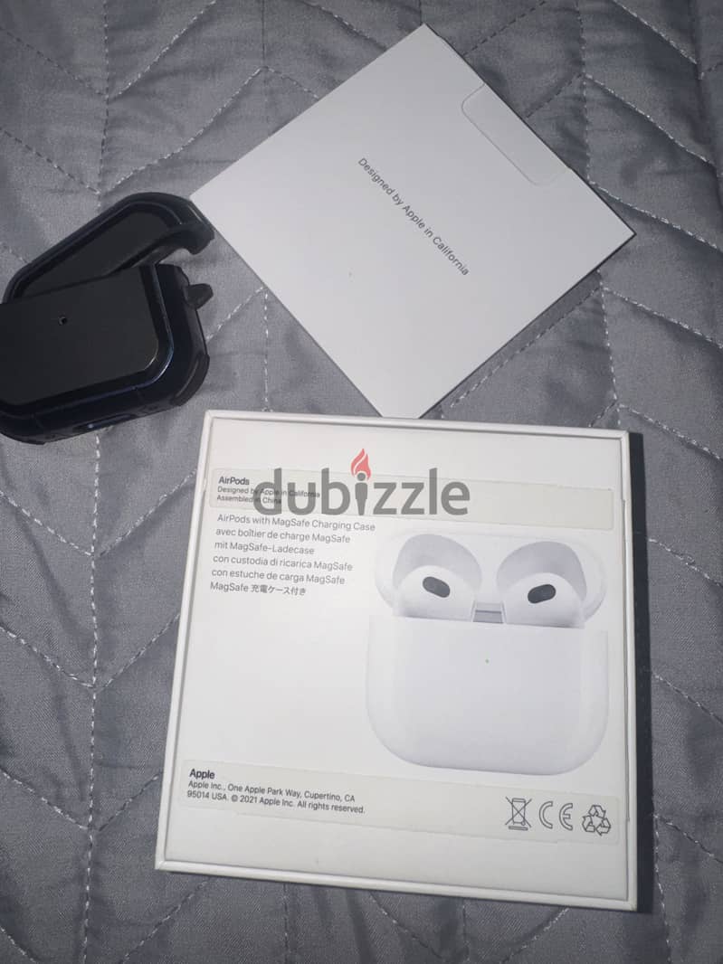 Airpods 3 with magsafe charging case 3