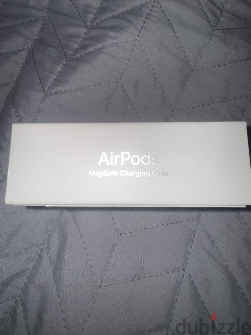 Airpods 3 with magsafe charging case 5