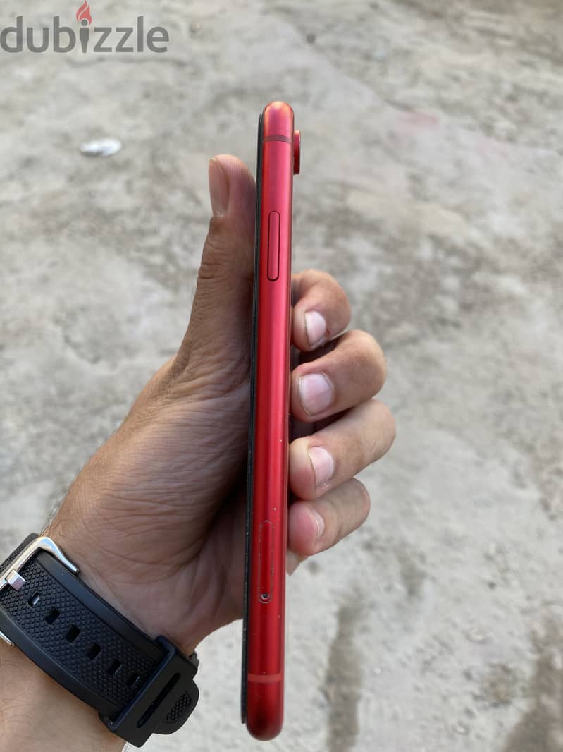 Apple - iPhone XR 4