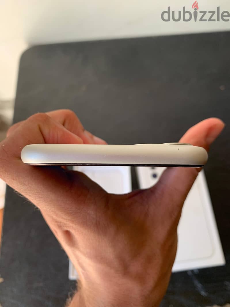 Apple - iPhone 11 4
