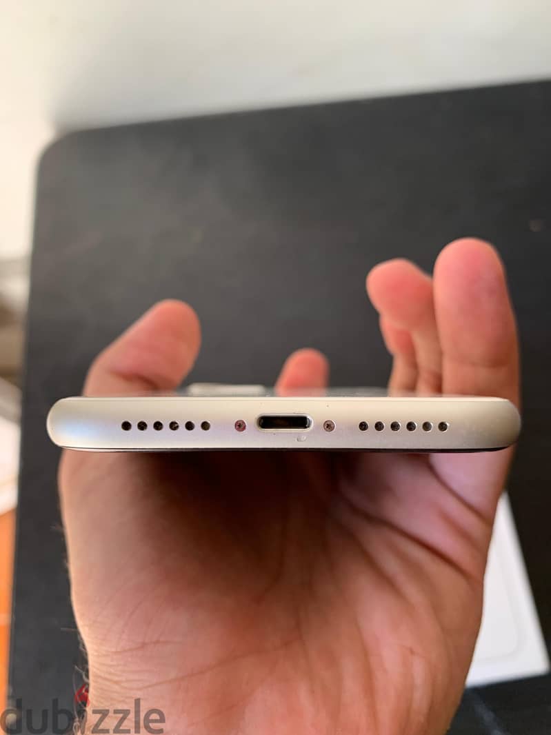 Apple - iPhone 11 5