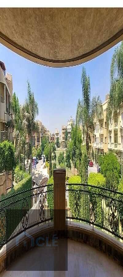 فيلا مستقلة فاخرة مفروشة بمسبح خاص و مساحات خضراء للايجار بسعر مميز بحي جنوب الاكاديمية بالقاهرة الجديدة ,مساحة واسعة 600 متر , 5 غرف نوم و غرفة ناني