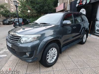 TOYOTA FORTUNER 2013