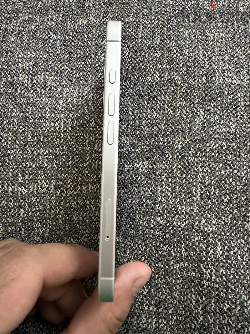 Apple - iPhone 16 2