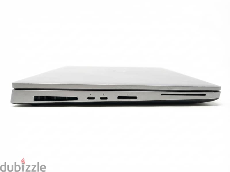 Dell precision 7740 1
