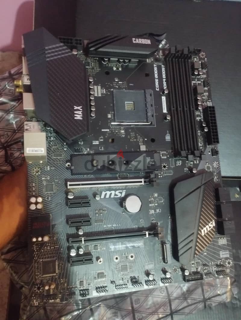 msi b450 pro carboun max wifi 1
