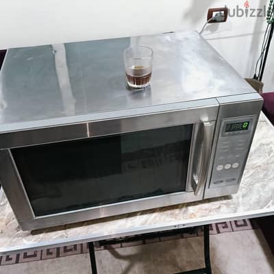 ميكروويف ماركة دايو وارد الخارج