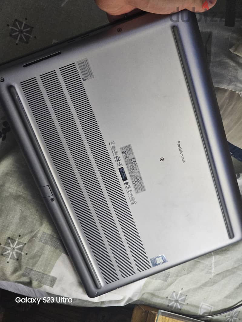 Dell precision 7550 1
