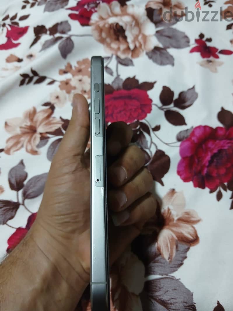 Apple - iPhone 16 Pro Max 4