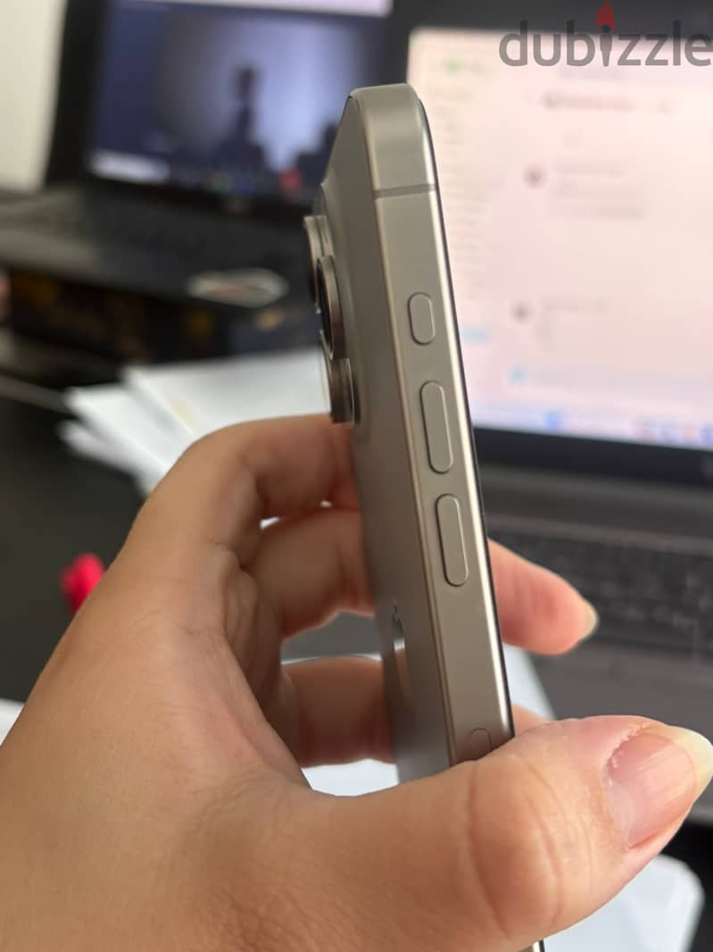 iPhone 15 Pro Max 256GB – Excellent Condition 2