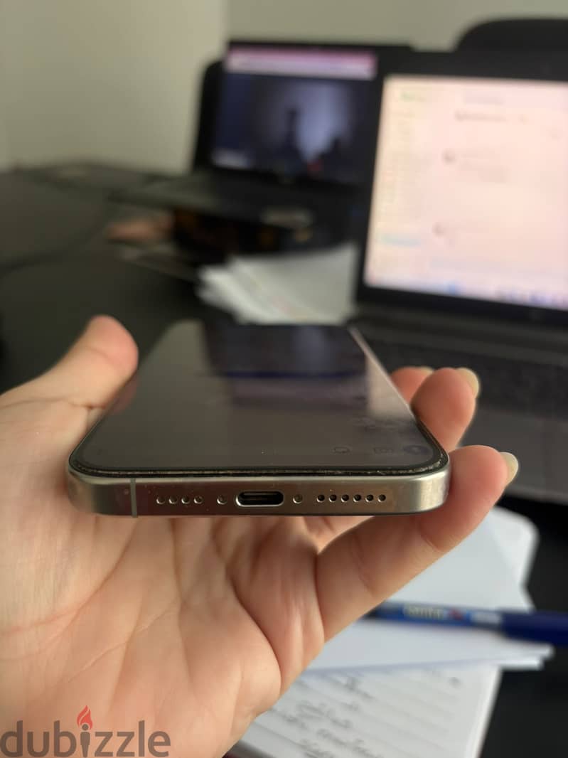 iPhone 15 Pro Max 256GB – Excellent Condition 4