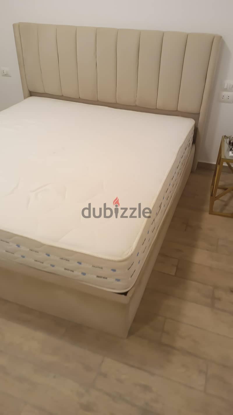 Bed with mattress 2