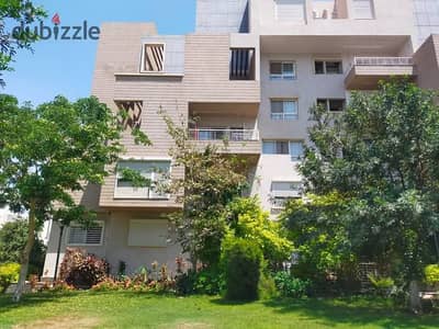 للبيع شقة لقطة في مدينتي B 8– مجموعة 85 من المالك مباشره في أرقى وأهدى مناطق مدينتي   عمارة متميزة جدًا وتعتبر من أميز عمارات المجموعة   ا