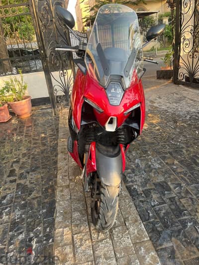 سكوتر زونتس m310