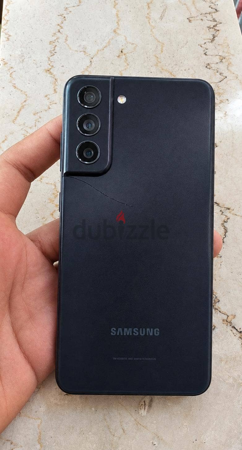 SAMSUNG S21 fe 1