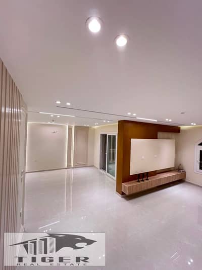For sale an apartment with high finishing 175 meters B1