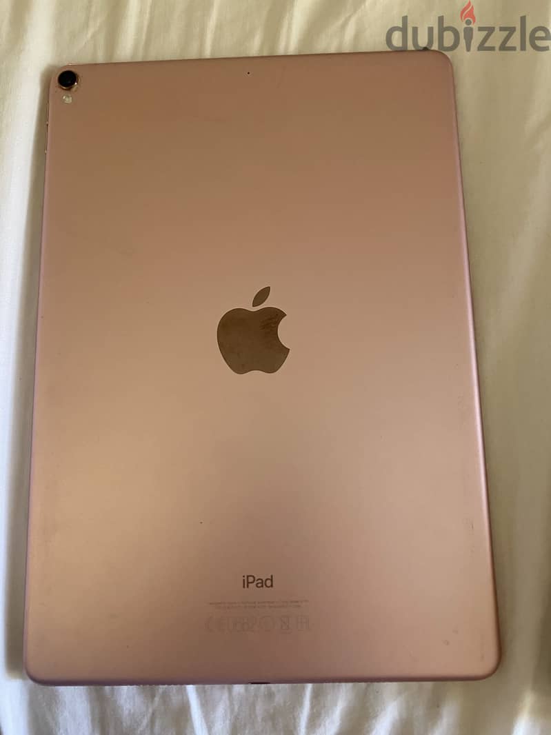 IPad 8 Pro in an excellent condition 1
