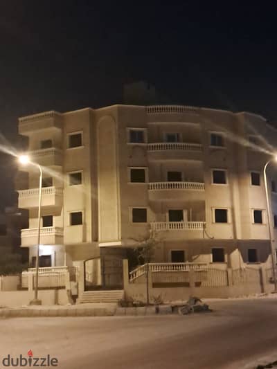 للبيع شقه في حدائق أكتوبر السياحيه ب