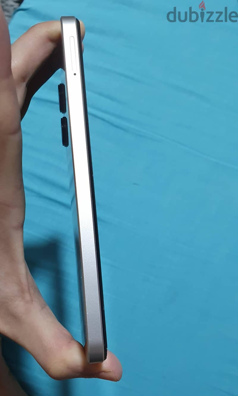 Realme C33 6