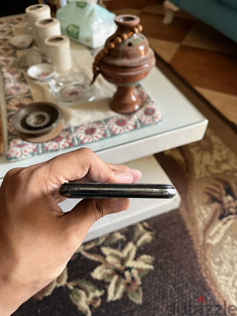 Apple - iPhone 11 Pro Max 1