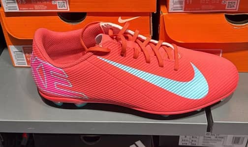 New original nike shoes, size 43