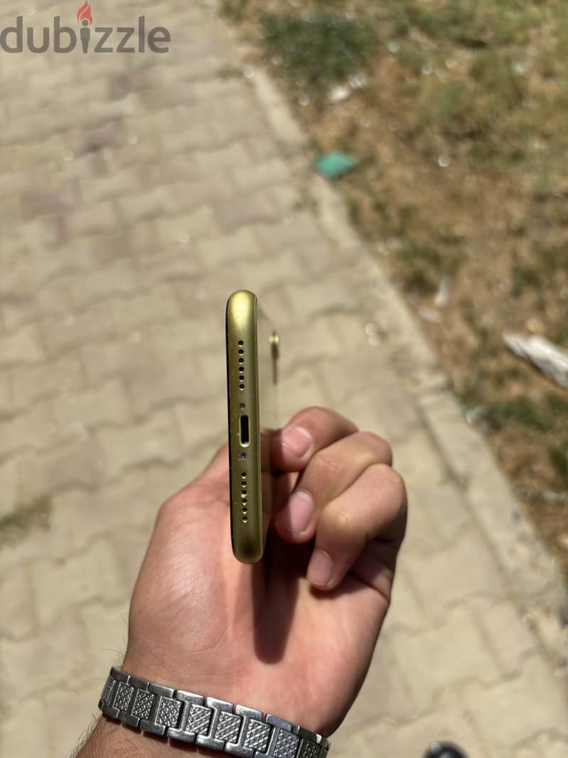 Apple - iPhone 11 2