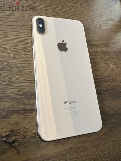 آيفون xs max بحالة ممتازة بطارية 73