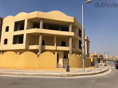 فيلا للبيع فى التجمع الخامس 680 متر  Villa 680 meter in 5th Settlement