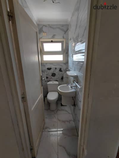 For sale apartment 127 meters Rehab 1 at a suitable price
