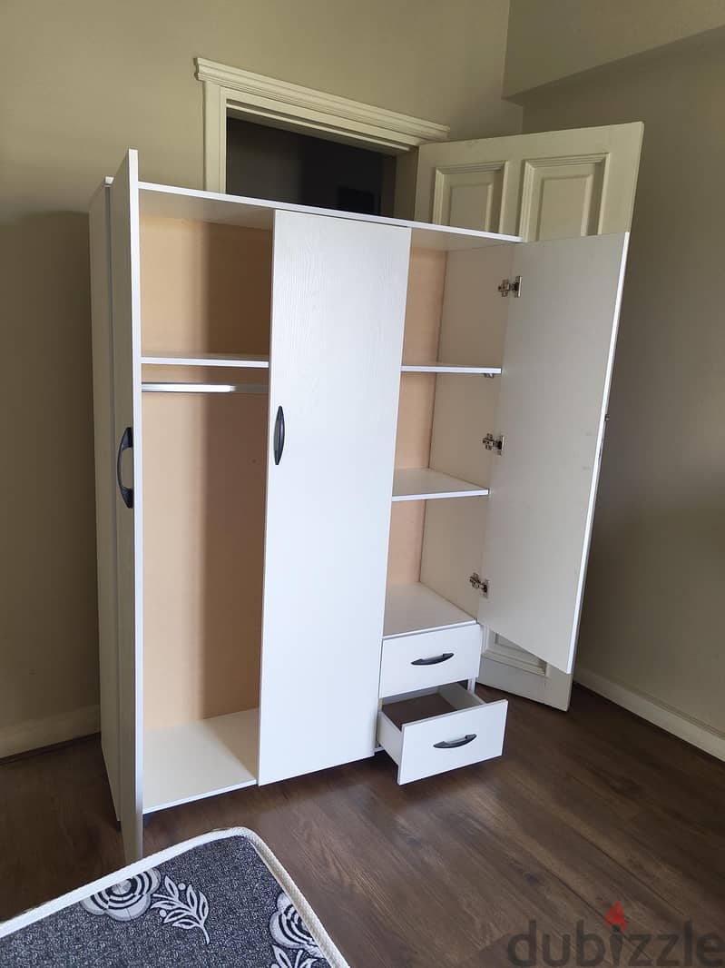2 single beds and 2 wardrobes 1