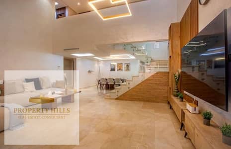 4-Bedroom Duplex for Sale – Villa-Sized Space in District 5 at Less Than Half the Market Price    A spacious 4-bedroom duplex with villa-sized space,