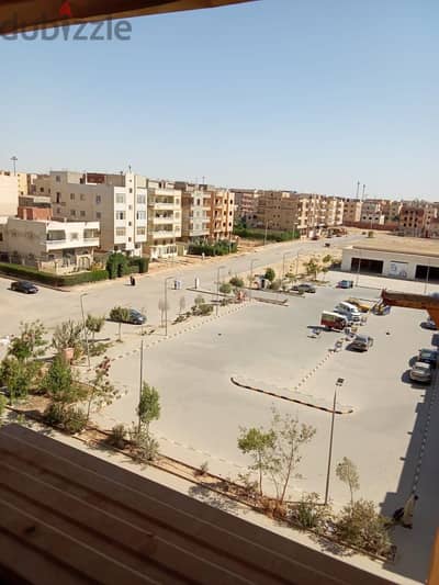 للبيع شقة مع رووف بمدينة بدر بالقرب من الجامعة الروسية