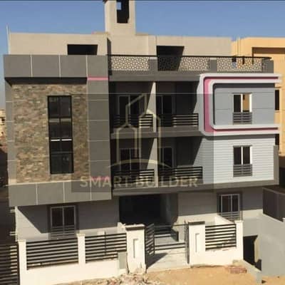 شقة نصف رووف تمليك للبيع القرنفل فيلات التجمع الاول إستلام فوري تصالح بالكامل اسانسير حصة ١٠٪ في الارض موقع متميز جدا  ٢ نمرة من الشارع الرئيسي